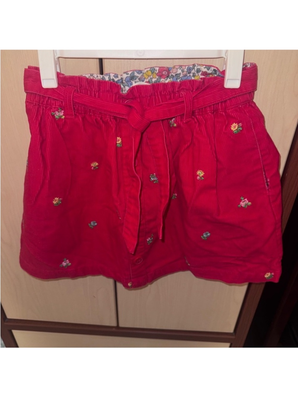 Boden Girls Red Floral Corduroy Paperbag Skirt Size 9/10
